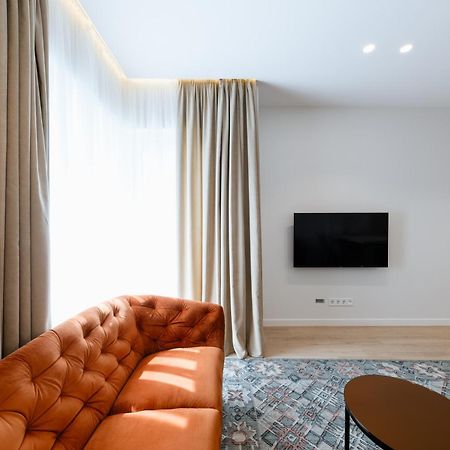 Мм Group Apartment Uzhhorod Ngoại thất bức ảnh