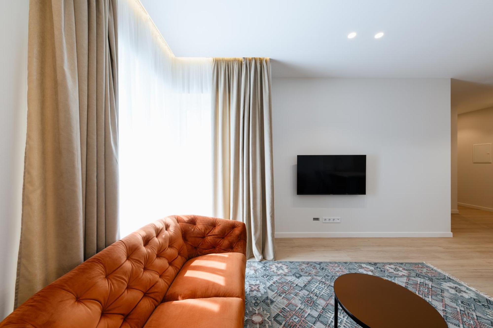 Мм Group Apartment Uzhhorod Ngoại thất bức ảnh