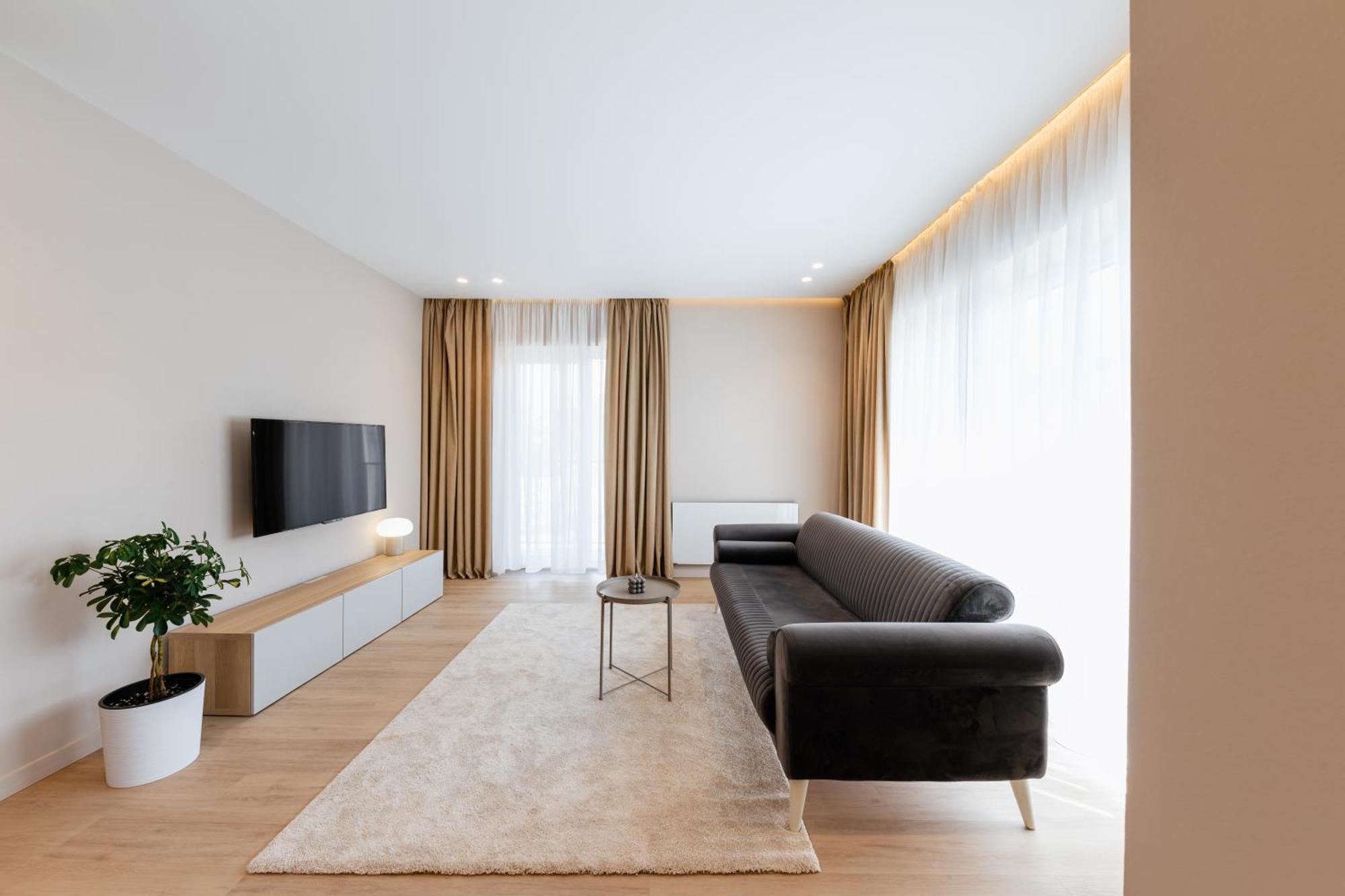 Мм Group Apartment Uzhhorod Ngoại thất bức ảnh