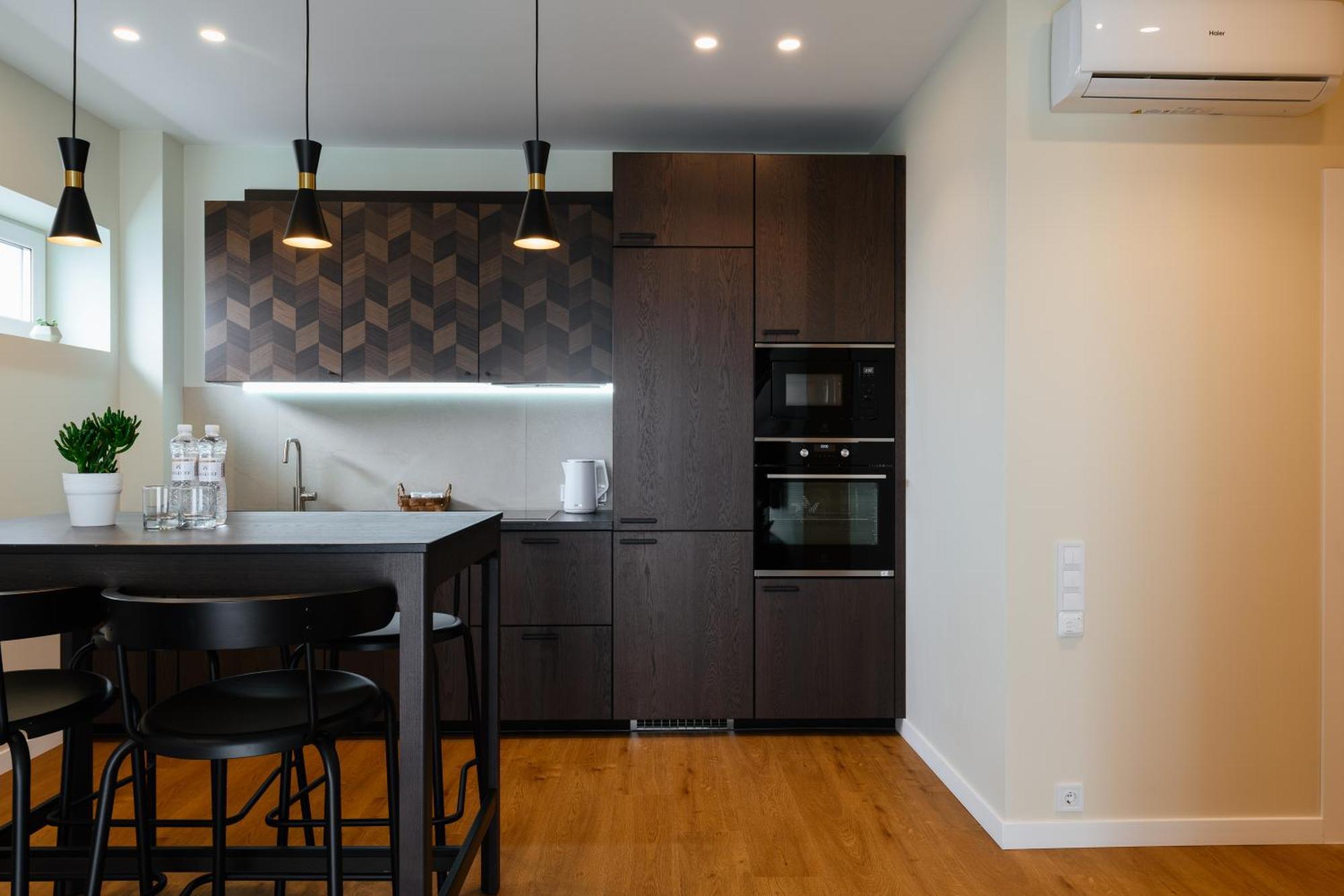 Мм Group Apartment Uzhhorod Ngoại thất bức ảnh