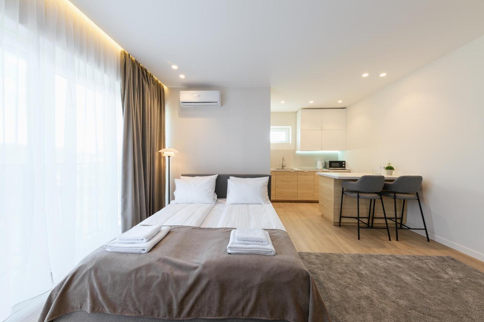 Мм Group Apartment Uzhhorod Ngoại thất bức ảnh