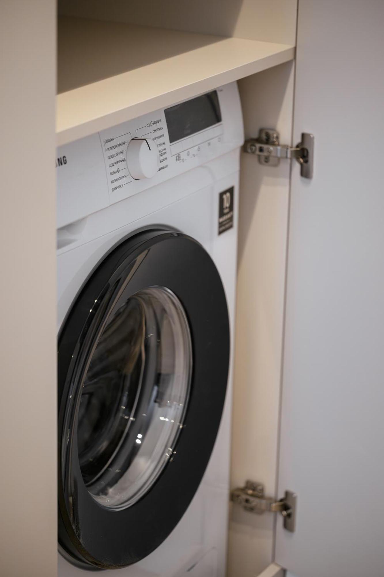 Мм Group Apartment Uzhhorod Ngoại thất bức ảnh