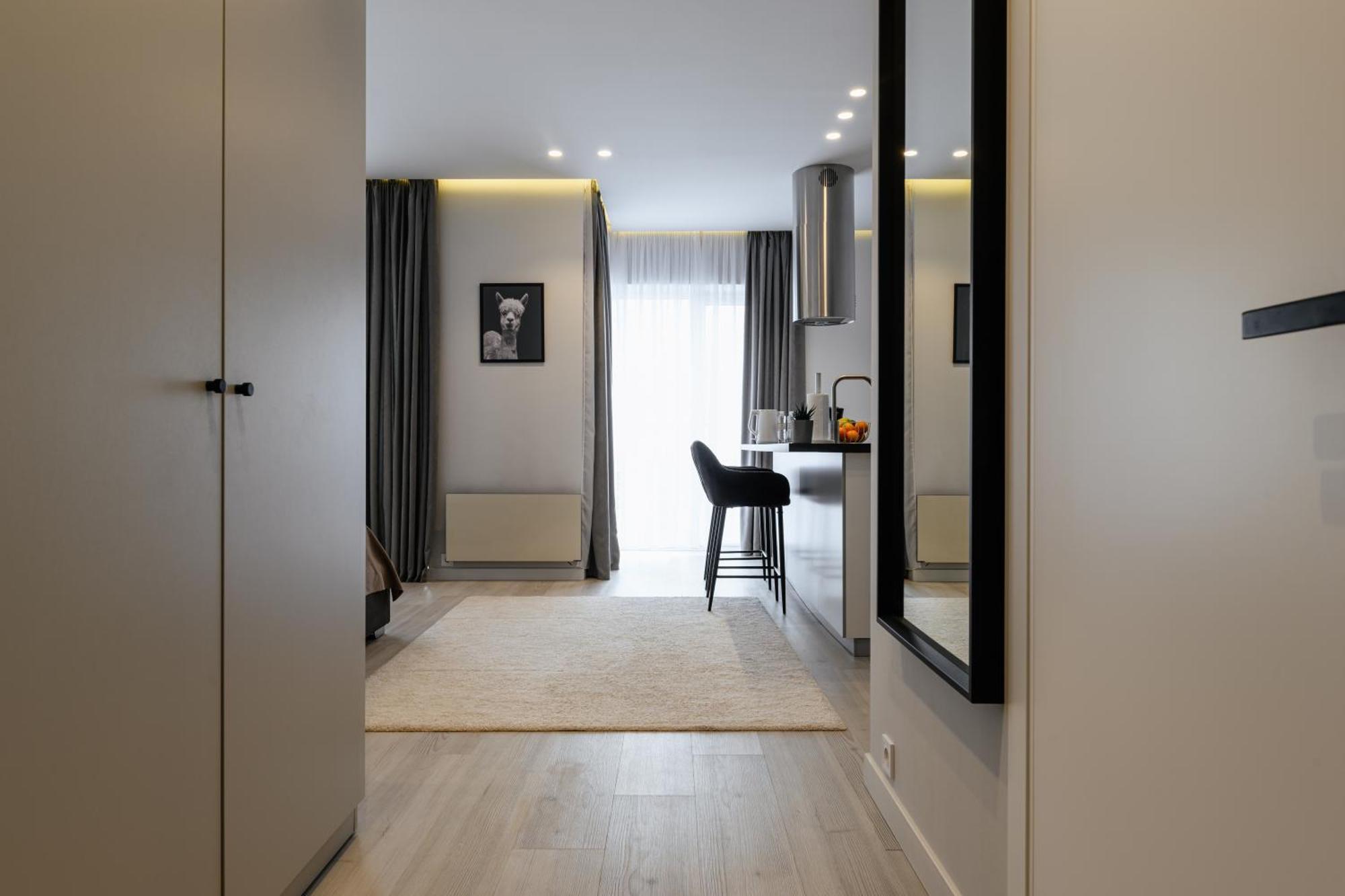 Мм Group Apartment Uzhhorod Ngoại thất bức ảnh