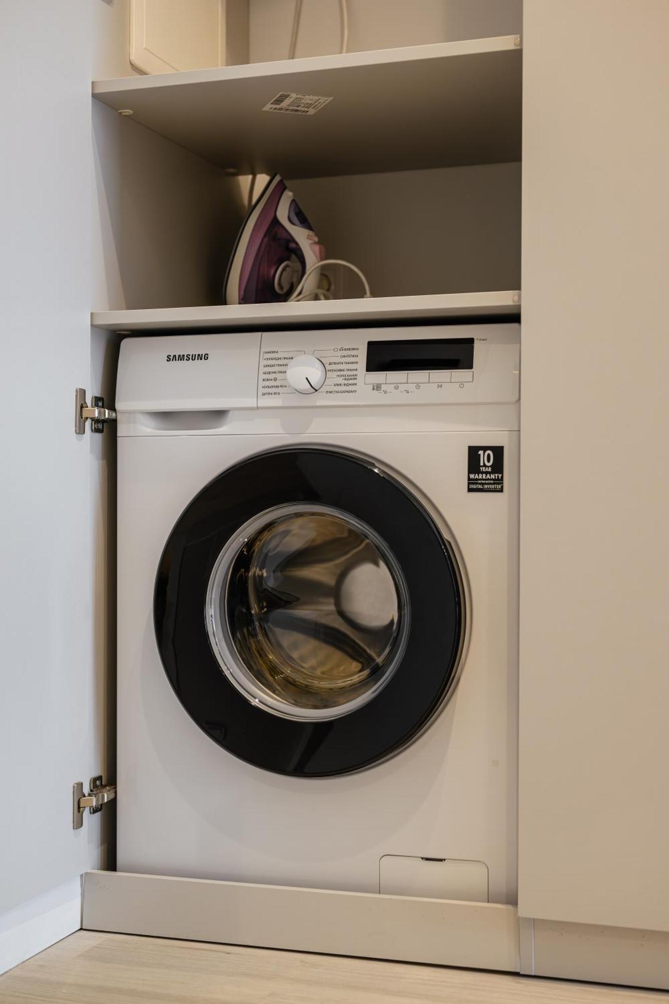 Мм Group Apartment Uzhhorod Ngoại thất bức ảnh
